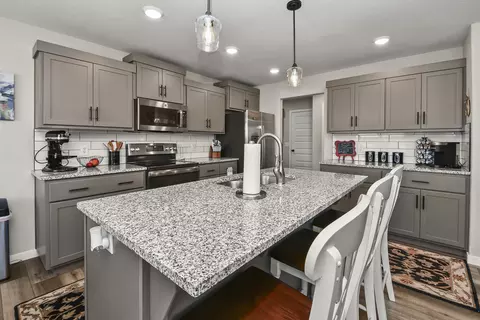 Kitchen - 2841 E Bradford St, Republic, MO 65738 photo 3 of 10