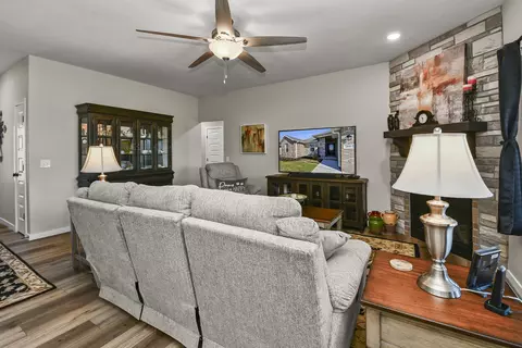 Living - 2841 E Bradford St, Republic, MO 65738 photo 4 of 4