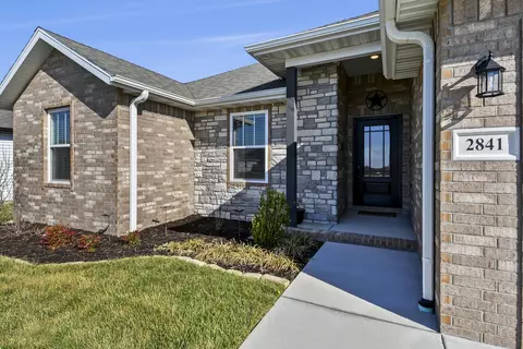 Exterior - 2841 E Bradford St, Republic, MO 65738 photo 2 of 13