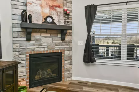 Living - 2841 E Bradford St, Republic, MO 65738 photo 3 of 4