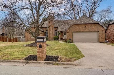 1842 E Richmond Pl, Springfield, MO 65804 photo 2