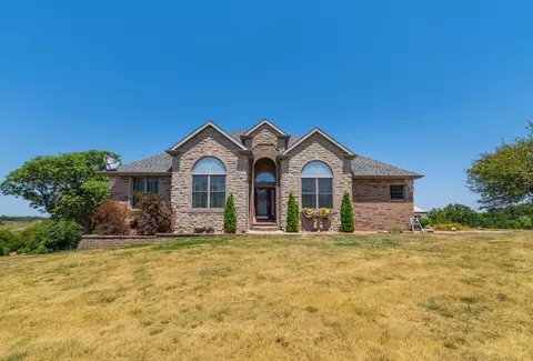 201 Green Oaks Dr, Ozark, MO 65721