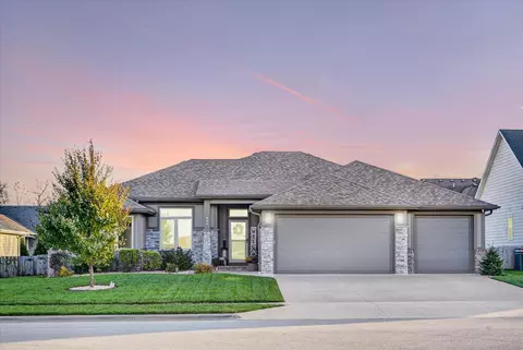 926 E Downshire Dr, Nixa, MO 65714