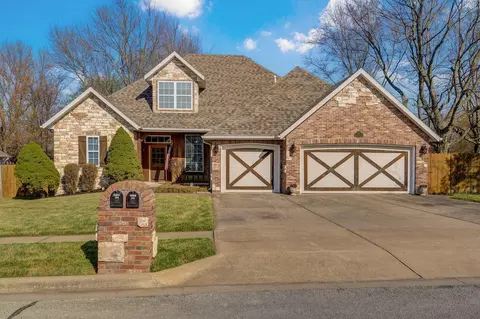 Exterior - 922 N Ridgemont Rd, Republic, MO 65738 photo 1 of 11