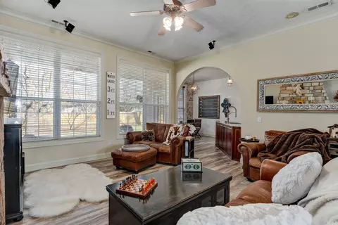 Living - 922 N Ridgemont Rd, Republic, MO 65738 photo 2 of 4