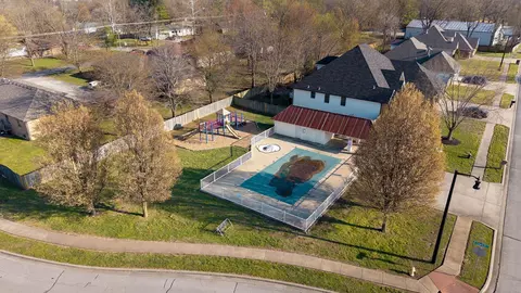 View/Area - 922 N Ridgemont Rd, Republic, MO 65738 photo 4 of 6
