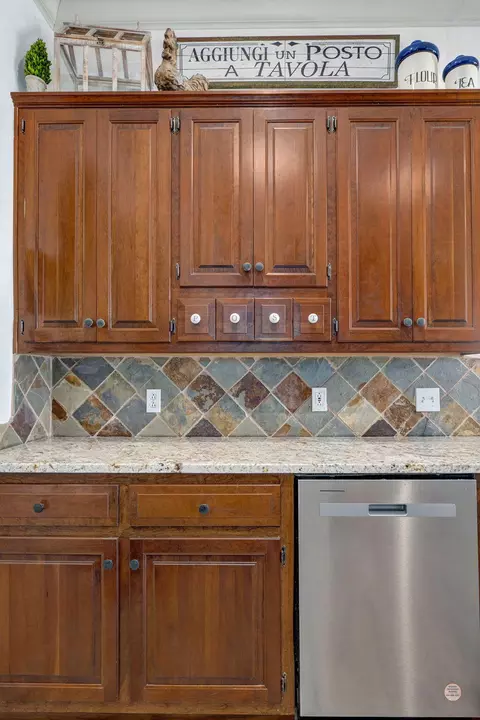 Kitchen - 922 N Ridgemont Rd, Republic, MO 65738 photo 4 of 5