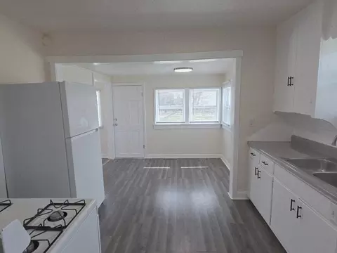 1330 W Atlantic St, Springfield, MO 65803 photo 4