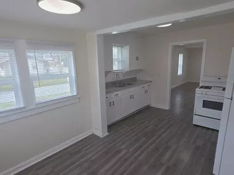 1330 W Atlantic St, Springfield, MO 65803 photo 5