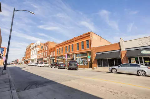 327 E Walnut St #203, Springfield, MO 65806