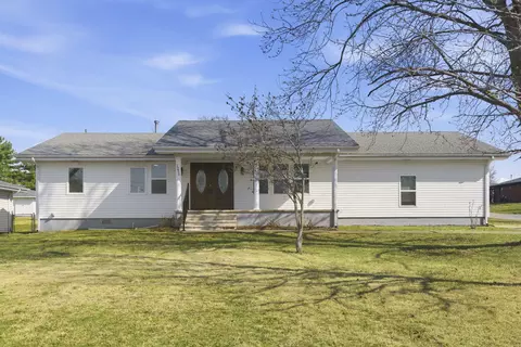 1255 E Bonaire Dr, Springfield, MO 65803