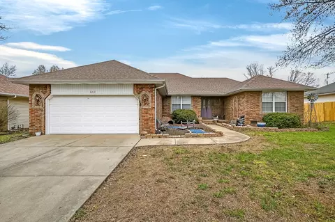 611 W Coventry St, Nixa, MO 65714