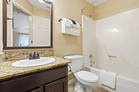 Bath - 312 Stillwater Trl #219, Branson, MO 65616 photo 3 of 3