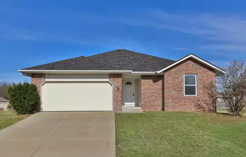 551 S Elgin Ave, Bolivar, MO 65613