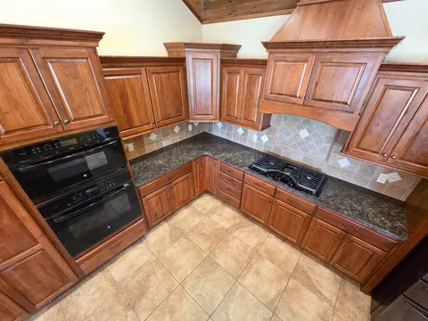Kitchen - 332 Mint Ln, Ozark, MO 65721 photo 3 of 13