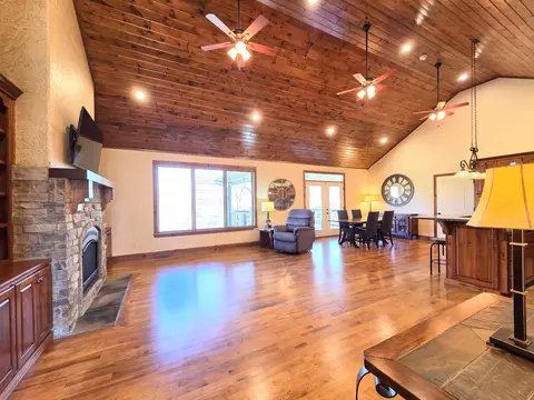 Living - 332 Mint Ln, Ozark, MO 65721 photo 1 of 3
