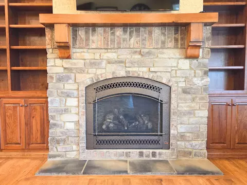 Living - 332 Mint Ln, Ozark, MO 65721 photo 3 of 3