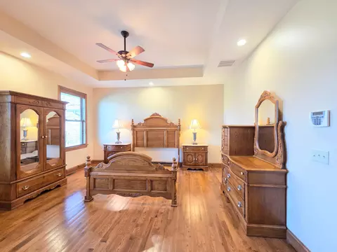 Bedroom - 332 Mint Ln, Ozark, MO 65721 photo 2 of 7
