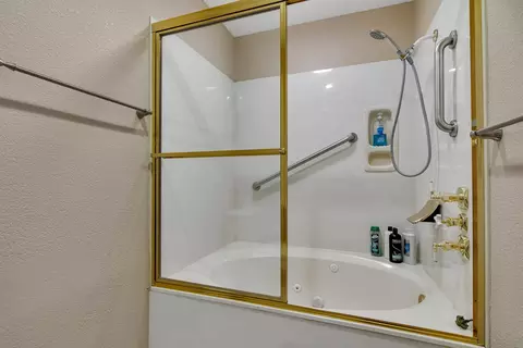 Bath - 79 Anglers Pointe #2, Branson, MO 65616 photo 2 of 3