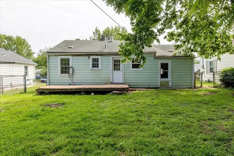 Exterior - 1823 W Olive St, Springfield, MO 65802 photo 2 of 3
