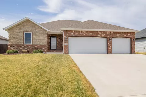 757 N Glenwood Ave, Republic, MO 65738