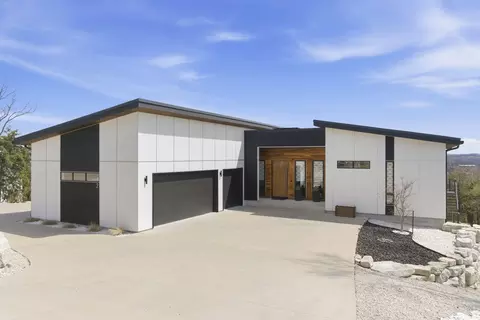 2 N Wilderness Trl, Kimberling City, MO 65686