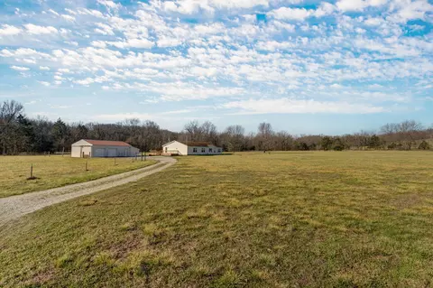 175 Warm Autumn Dr, Elkland, MO 65644