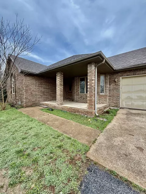 74 Foxtail Dr, Fordland, MO 65652