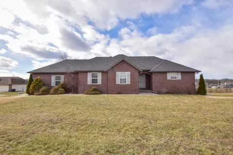 519 N Elm Ave, Clever, MO 65631