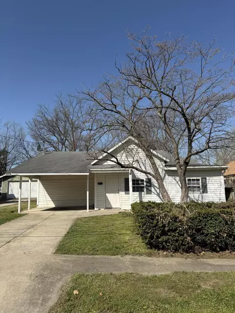 2119 N Howard Ave, Springfield, MO 65803
