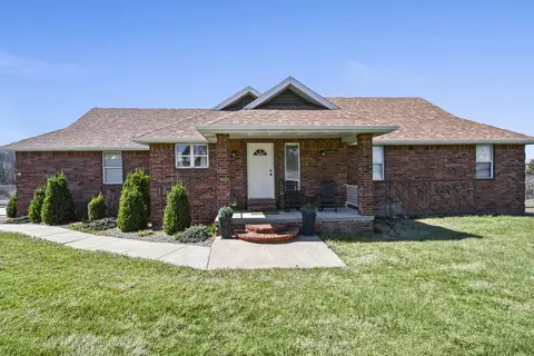 861 Country Meadows Rd, Highlandville, MO 65669