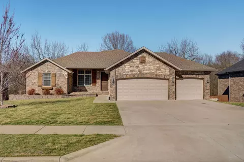 4625 Silo Hills Dr, Springfield, MO 65802