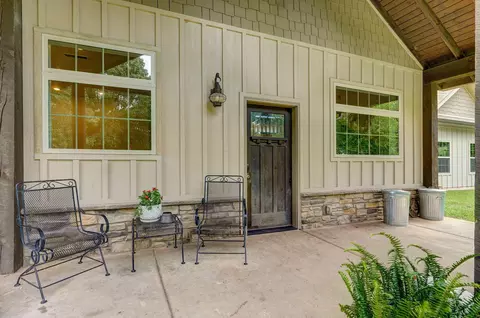 Exterior - 1721 Jackson Spring Rd, Ozark, MO 65721 photo 4 of 9