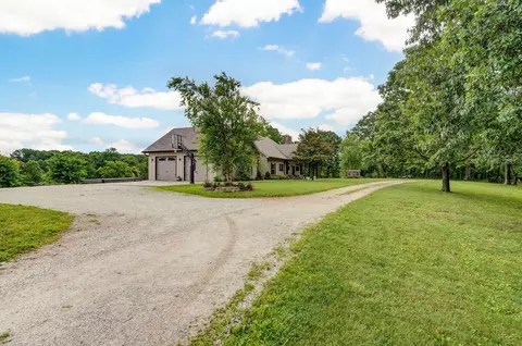 Exterior - 1721 Jackson Spring Rd, Ozark, MO 65721 photo 7 of 9