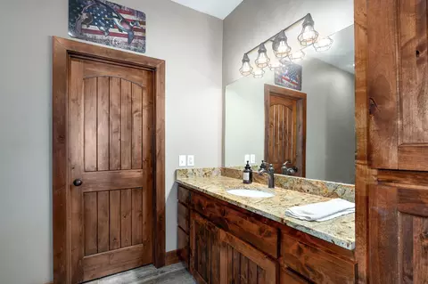 Bath - 1721 Jackson Spring Rd, Ozark, MO 65721 photo 4 of 6