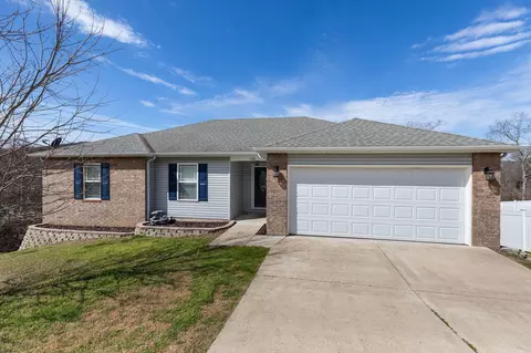 108 Anne Ln, Branson, MO 65616