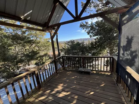 145 Avalanche Ave, Hollister, MO 65672