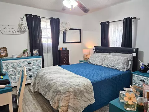 Bedroom - 203 James St, Mountain View, MO 65548 photo 1 of 3