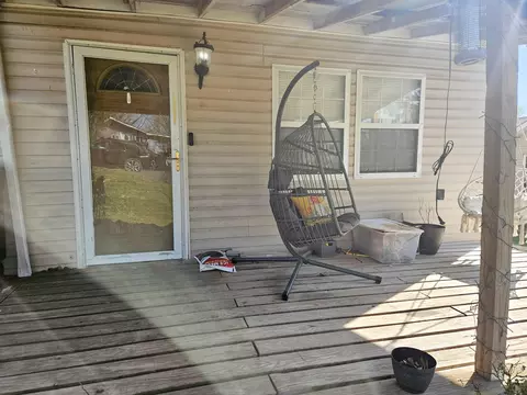 Exterior - 203 James St, Mountain View, MO 65548 photo 3 of 5
