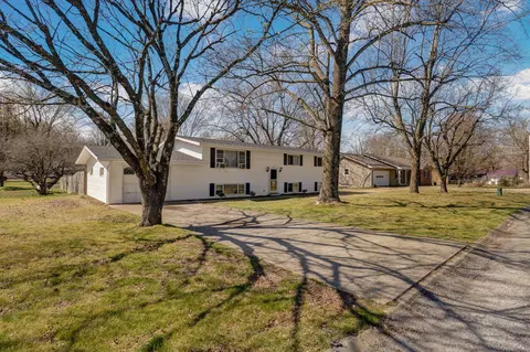 824 E Burford St, Marshfield, MO 65706 photo 2