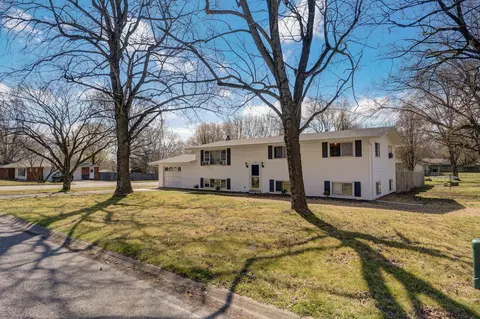 824 E Burford St, Marshfield, MO 65706 photo 3