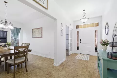 Entry Way - 205 E Grace St, Republic, MO 65738 photo 2 of 4