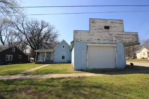 2243 N Kellett Ave, Springfield, MO 65803