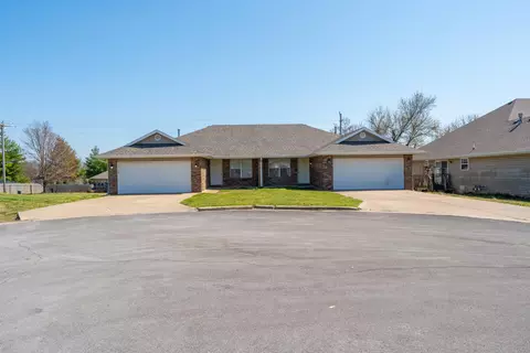 4314 N Morgan Ct, Ozark, MO 65721
