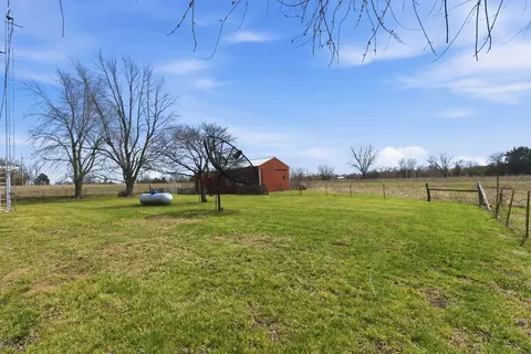 Exterior - 336 State Highway 32, Buffalo, MO 65622 photo 9 of 11