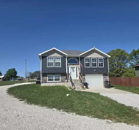 1129 S Ward St, Stockton, MO 65785