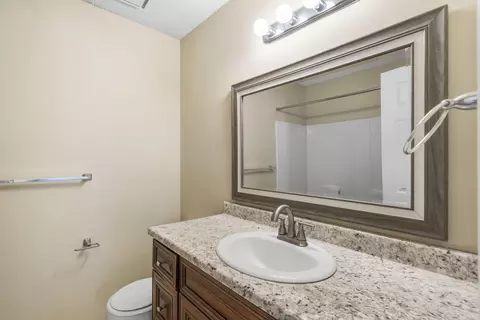 Bath - 1707 E Walnut Lawn St, Springfield, MO 65804 photo 2 of 2