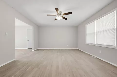 646 S Fort Ave, Springfield, MO 65806 photo 4
