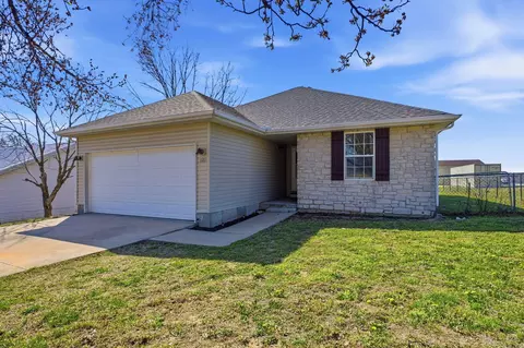 1780 E Division St, Bolivar, MO 65613