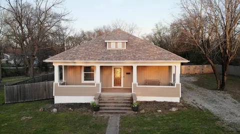 526 N Mccanse St, Mount Vernon, MO 65712